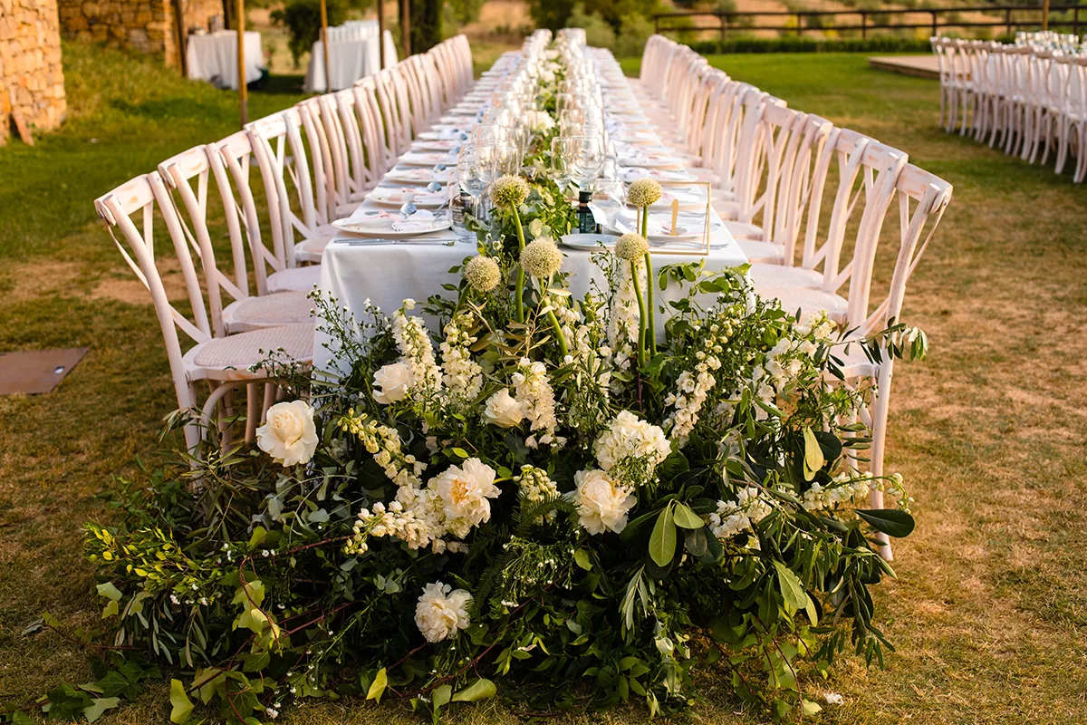 538 La Organic Wedding Photographer Imperial Tables 4 | Destination Wedding Photographer Marbella